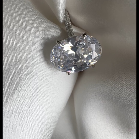 Jewelry - 92.5 Sterling Silver Cz ring Live show listing